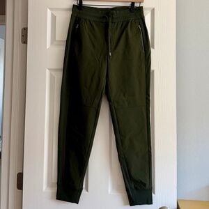 Athleta Headlands Hybrid Trek Jogger - Size 6